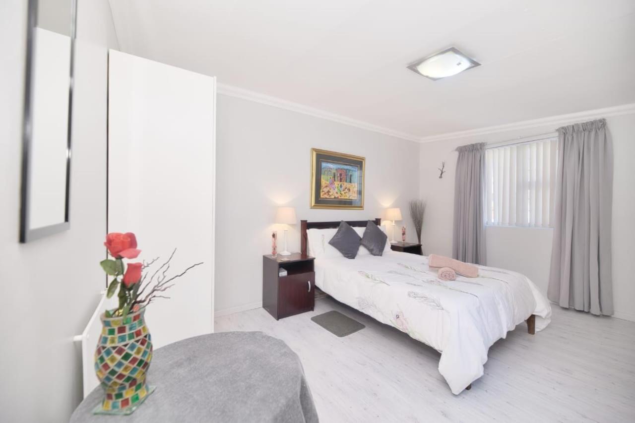 Redsky Self Catering Agulhas Apartment ภายนอก รูปภาพ