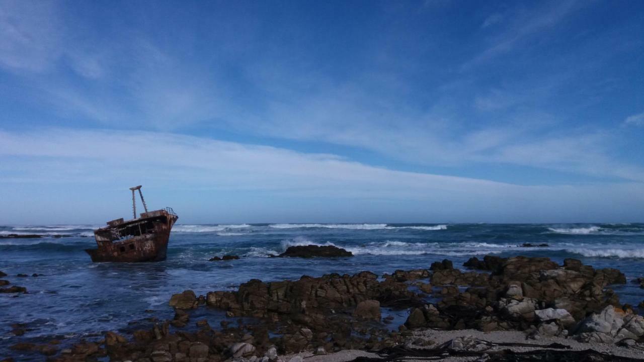 Redsky Self Catering Agulhas Apartment ภายนอก รูปภาพ
